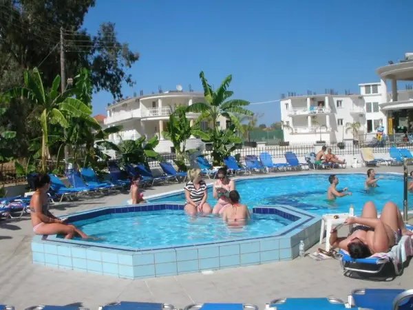 Mariana Hotel 6
