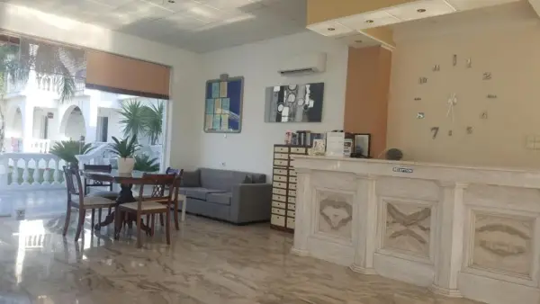 Mariana Hotel 9